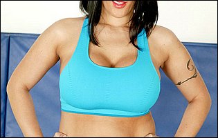 Sporty girl Carmella Bing teasing with big boobs